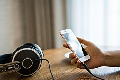 卡普空《虚实万象》新视频 带着萝莉一起逃亡